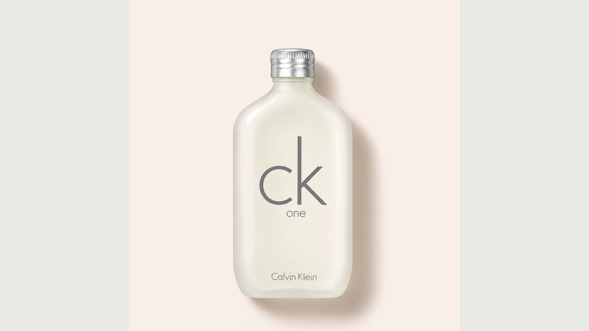 Originalflakon Calvin Klein CK One zum Thema Gewöhnung an den eigenen Duft