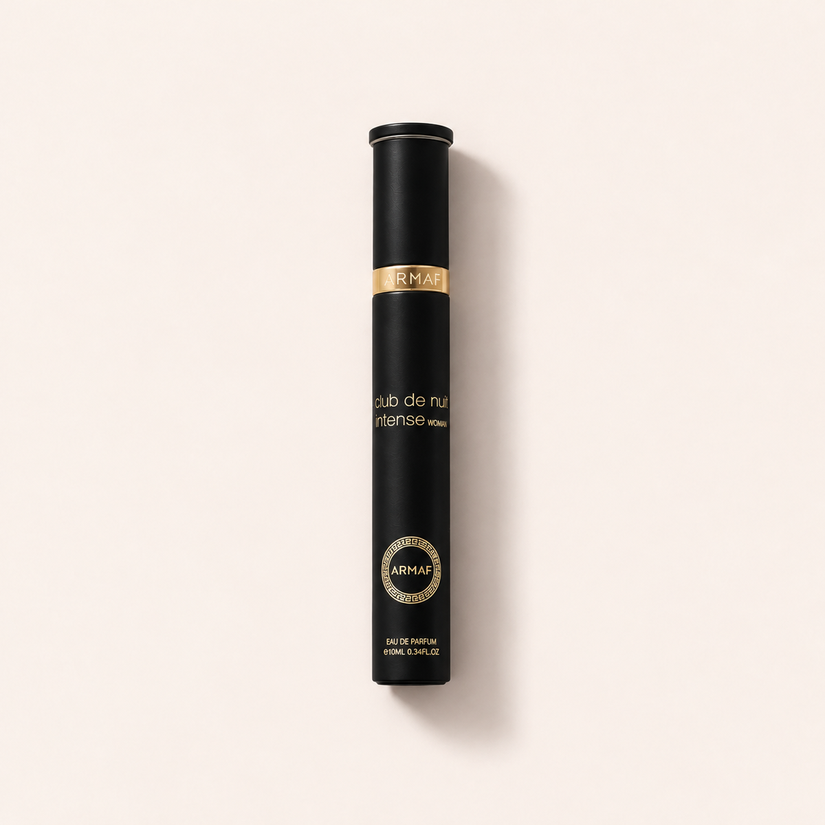 Flakon parfémované vody Armaf Club de Nuit Intense 10 ml na světlém pozadí – MrRizz