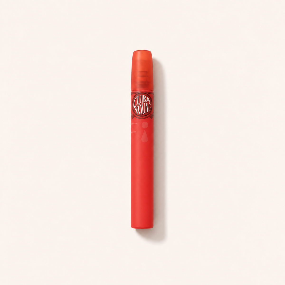 Červený úzký sprej Cuba Young Red EDP 15 ml na světlém pozadí – MrRizz