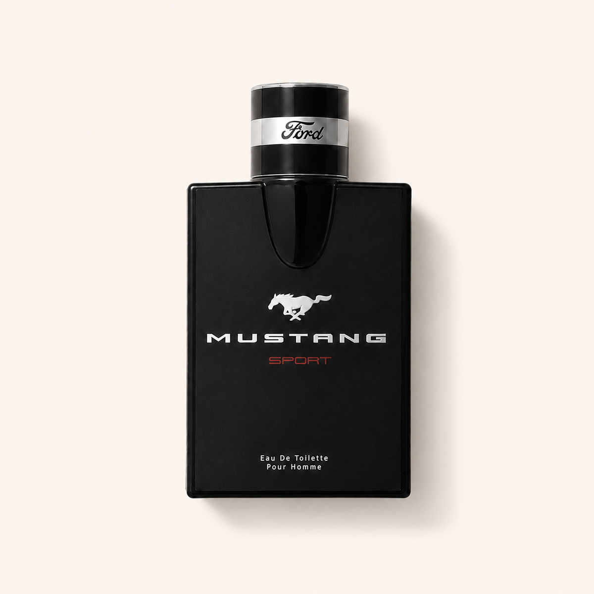 Černý flakon pánské toaletní vody Ford Mustang Sport 100 ml se stříbrným logem koně na světlém pozadí – MrRizz