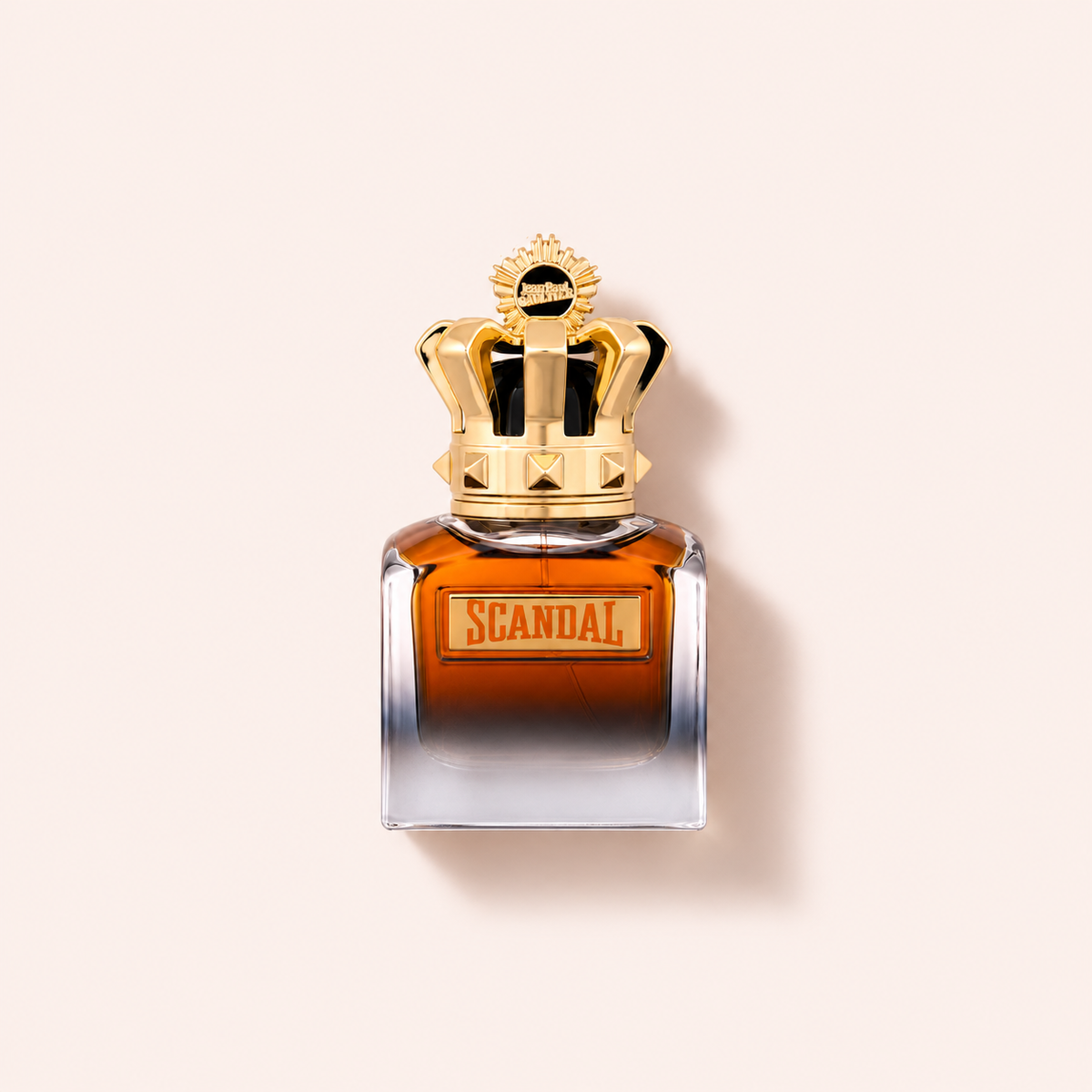 Jean Paul Gaultier Scandal Elixir parfém 50 ml na teplém růžovém pozadí – MrRizz