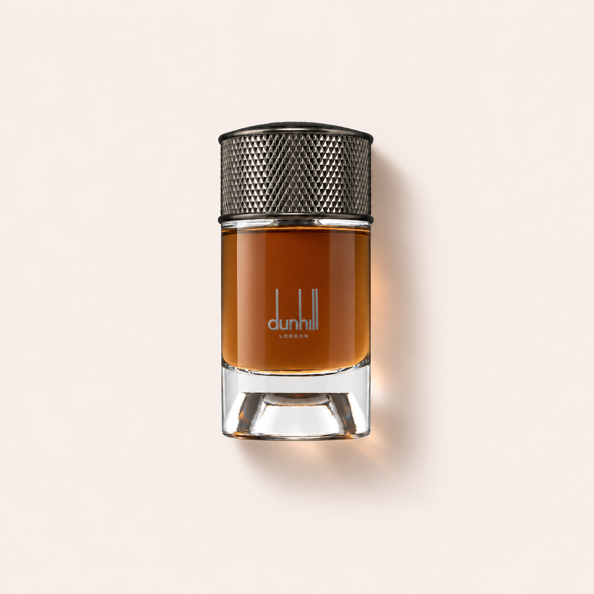 Dunhill Signature Collection Egyptian Smoke EDP 100 ml na béžovém pozadí – MrRizz