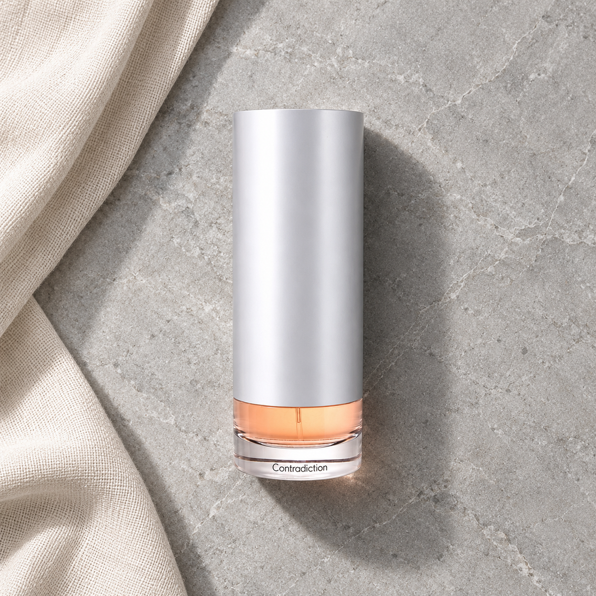 Calvin Klein Contradiction 100 ml – parfém v prostředí, pohled shora s bočním stínem