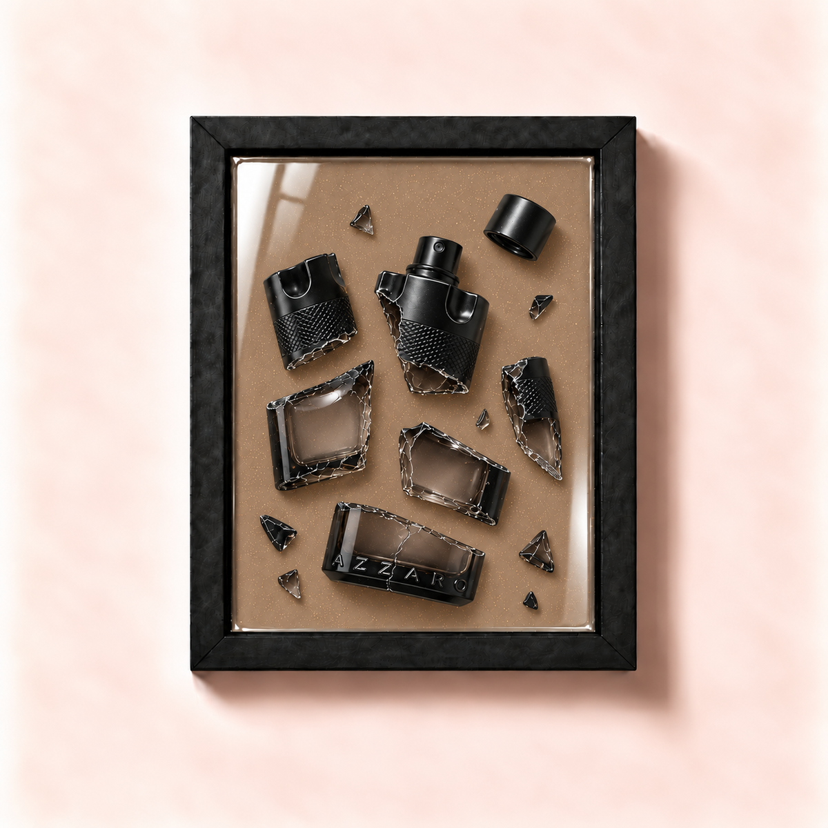 Parfémový obraz Azzaro The Most Wanted Parfum v černém rámu – ilustrační fotografie