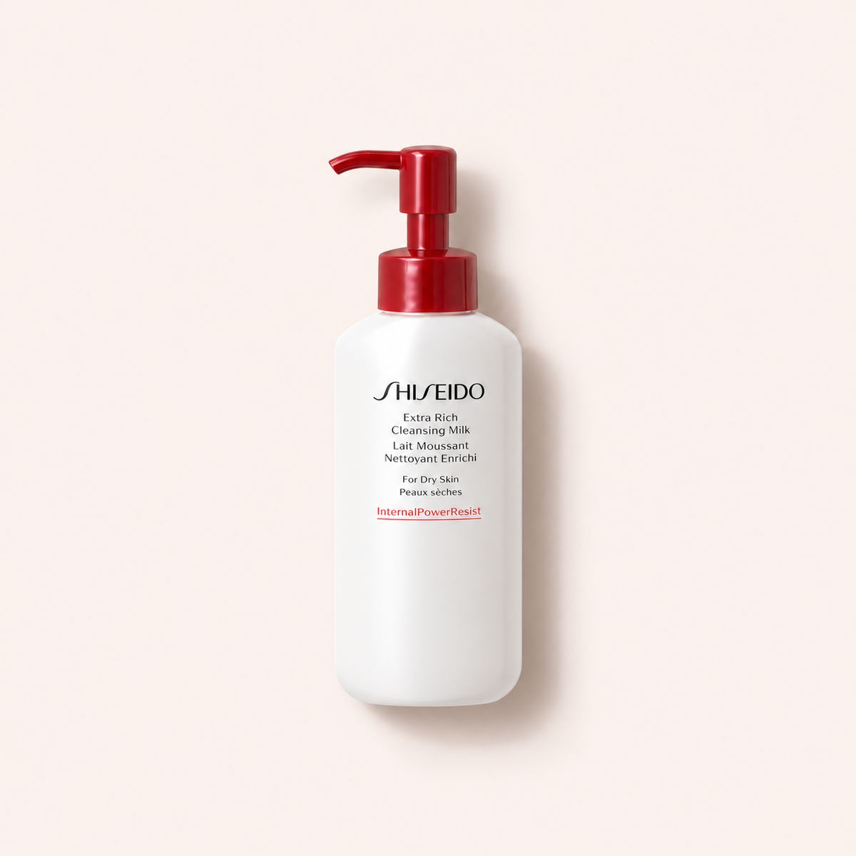 Čisticí mléko Shiseido Essentials Extra Rich 125 ml na béžovém pozadí – MrRizz