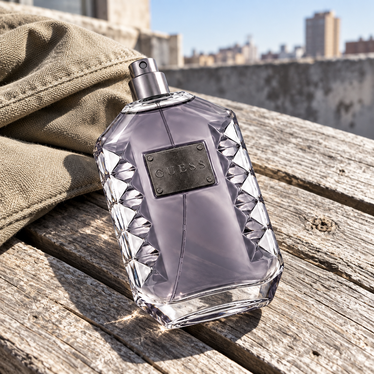 GUESS Dare 100 ml – atmosférická fotografie – MrRizz